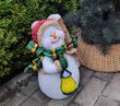 Новогодняя садовая фигура Снеговик с веником "Веселих Свят!"