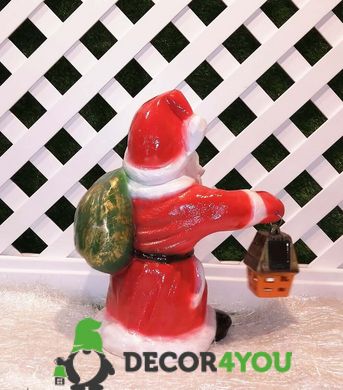 купить Новогодняя садовая фигура Дед мороз малый с фонарем керамический 2