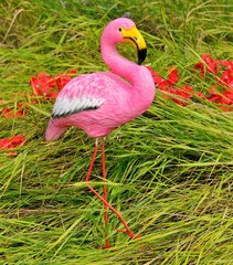 купить Садовая фигура Фламинго розовый средний на металлических лапах 1