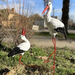 купити Садовий комплект &laquo;Лелека і лелеченя кличе маму&raquo; №161 &mdash; на металевих лапах, 62 і 88 см, полістоун 1