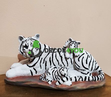 купити Декоративна статуетка Тигрова сім'я біла 1